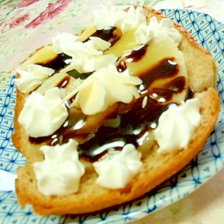 お八つ系❤パイナップルとチョコソースの食パン❤